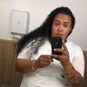 Meet your Posher, Linda